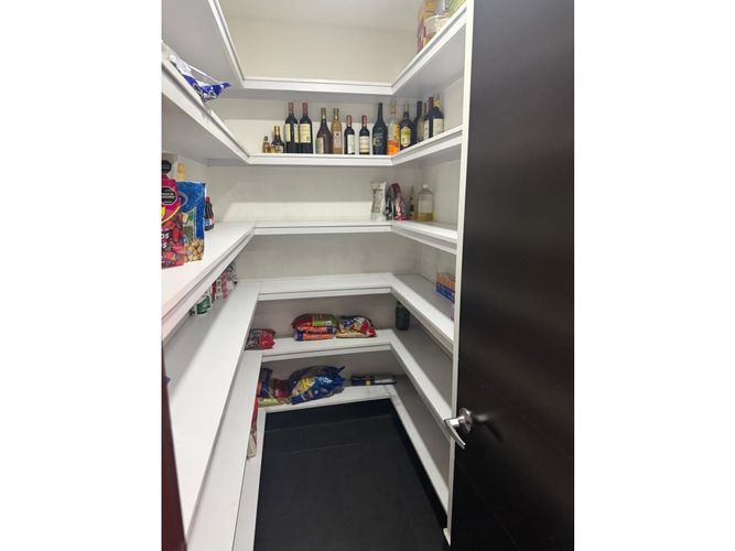 Apartamento de 4 alcobas en venta en Fontibon, Bogotá, 211 m² · foto 8 de 24
