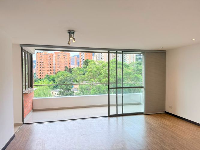 Apartamento de 2 alcobas en arriendo en El Poblado, Medellín, 90 m² · foto 3 de 17