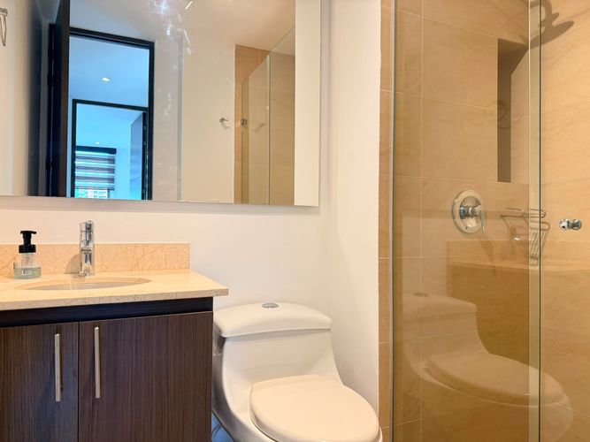 Apartamento de 2 alcobas en arriendo en El Poblado, Medellín, 90 m² · foto 14 de 17