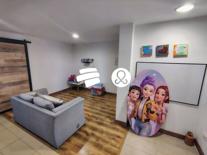 Casa de 8 alcobas en venta en Altos Del Poblado, Medellín, 953 m² · foto 8 de 24