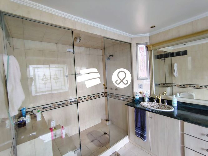 Casa de 8 alcobas en venta en Altos Del Poblado, Medellín, 953 m² · foto 9 de 24