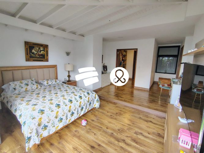 Casa de 8 alcobas en venta en Altos Del Poblado, Medellín, 953 m² · foto 11 de 24