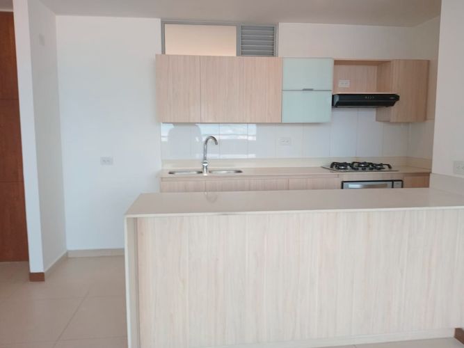 Apartamento de 3 alcobas en arriendo en El Poblado, Medellín, 116 m² · foto 2 de 20
