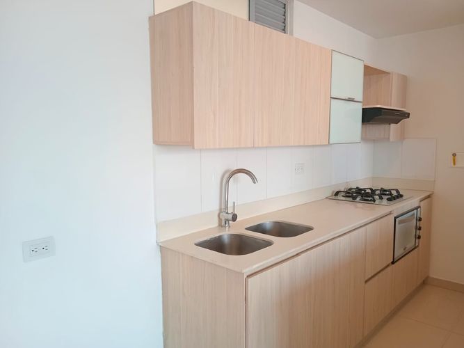 Apartamento de 3 alcobas en arriendo en El Poblado, Medellín, 116 m² · foto 8 de 20