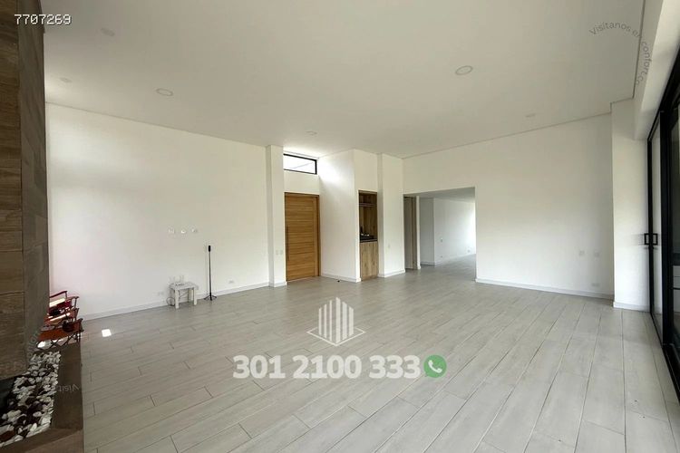 Casa de 4 alcobas en venta en La Ceja, 520 m² · foto 2 de 24