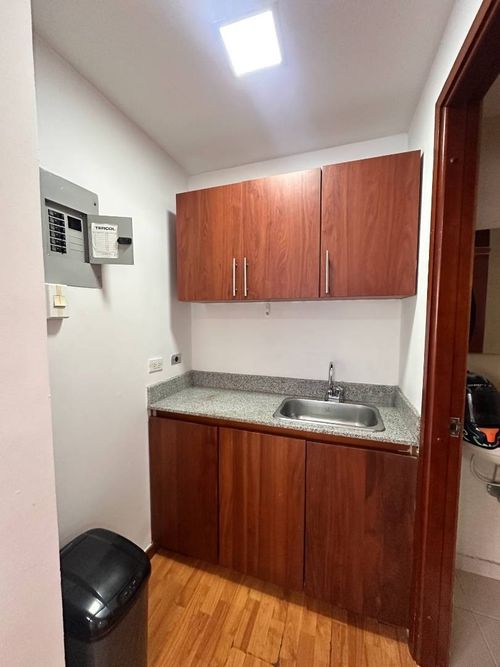 Oficina en arriendo en El Poblado, Medellín, 54 m² · foto 6 de 11