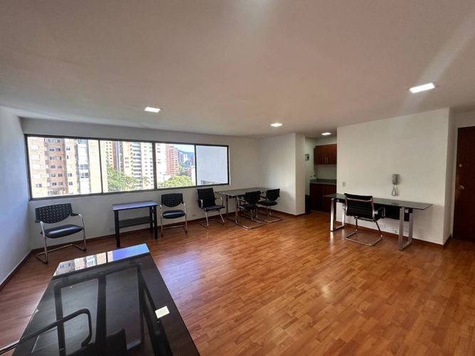 Oficina en arriendo en El Poblado, Medellín, 54 m² · foto 7 de 11