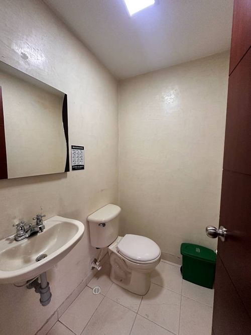 Oficina en arriendo en El Poblado, Medellín, 54 m² · foto 8 de 11