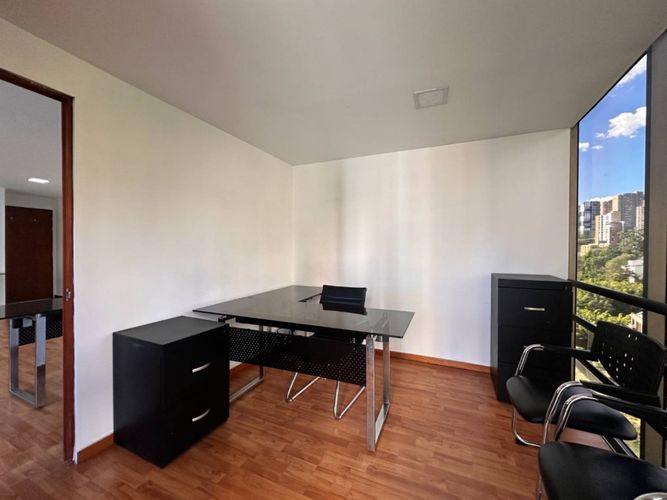 Oficina en arriendo en El Poblado, Medellín, 54 m² · foto 9 de 11