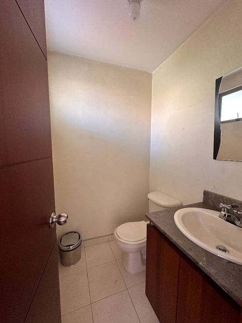 Oficina en arriendo en El Poblado, Medellín, 54 m² · foto 10 de 11
