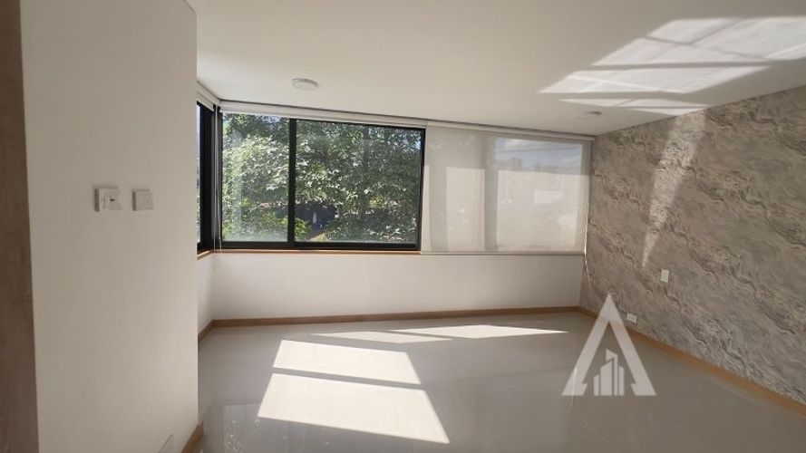 Apartamento de 3 alcobas en arriendo en Las Lomas, Medellín, 214 m² · foto 14 de 24