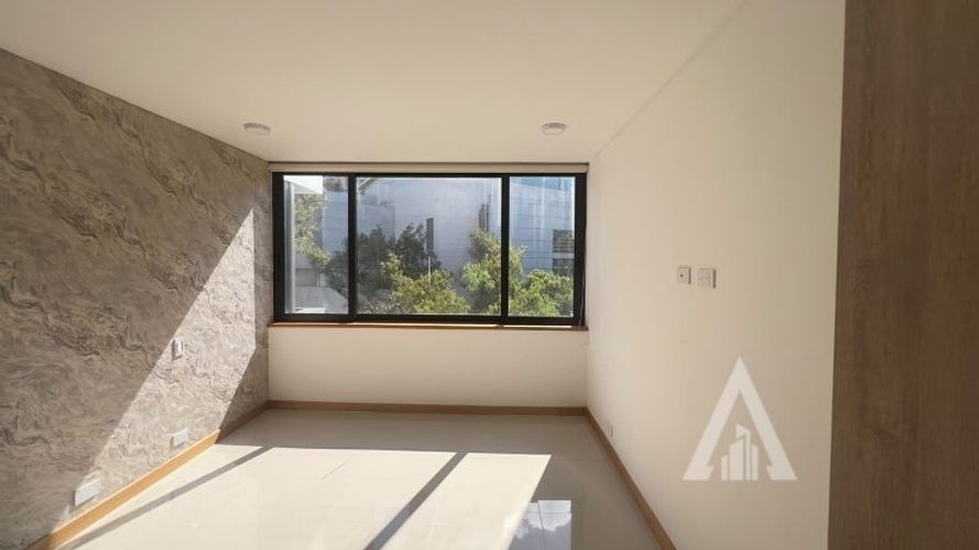 Apartamento de 3 alcobas en arriendo en Las Lomas, Medellín, 214 m² · foto 17 de 24