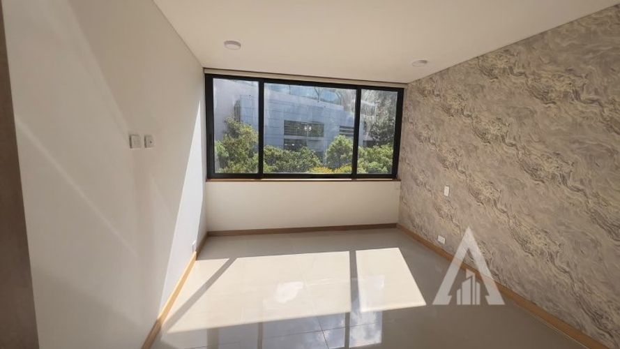 Apartamento de 3 alcobas en arriendo en Las Lomas, Medellín, 214 m² · foto 19 de 24