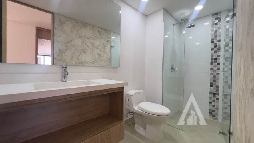 Apartamento de 3 alcobas en arriendo en Las Lomas, Medellín, 214 m² · foto 20 de 24