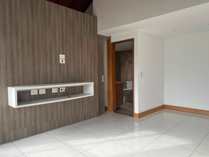 Apartamento de 3 alcobas en arriendo en Alejandria, Medellín, 180 m² · foto 12 de 17