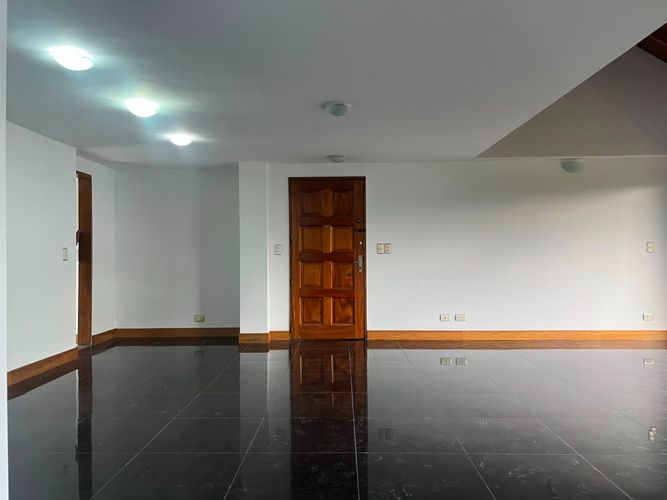 Apartamento de 3 alcobas en arriendo en Alejandria, Medellín, 180 m² · foto 5 de 17