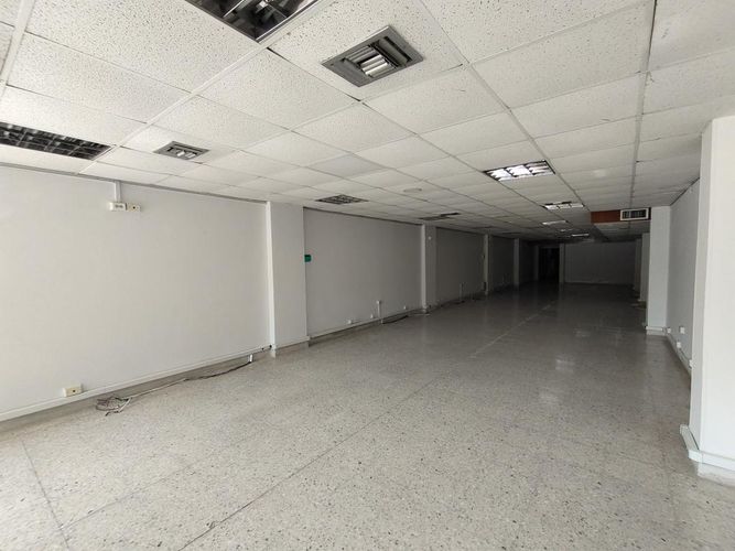 Local en arriendo en El Prado, Barranquilla, 355 m² · foto 3 de 13