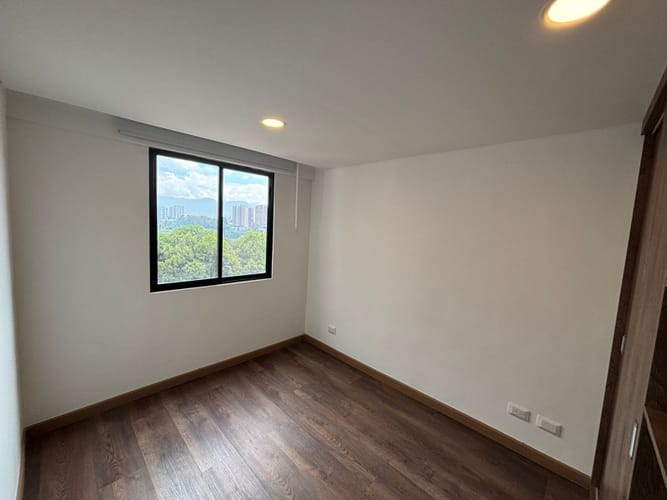 Apartamento en arriendo en Ciudad Salitre, Bogotá · foto 3 de 5