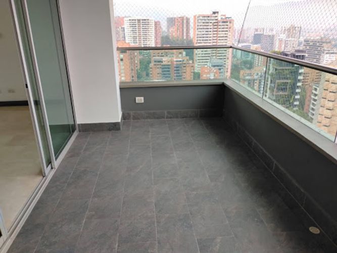 Apartamento de 3 alcobas en arriendo en Vía Las Palmas, Medellín, 125 m² · foto 3 de 24