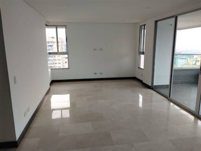 Apartamento de 3 alcobas en arriendo en Vía Las Palmas, Medellín, 125 m² · foto 4 de 24