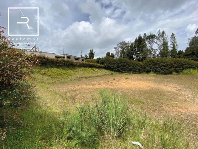 Lote en venta en Loma Del Escobero, Envigado, 1700 m² · foto 2 de 20