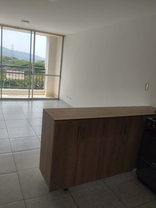 Apartamento de 3 alcobas en venta en Zona Industrial, Yumbo, 75 m² · foto 4 de 18