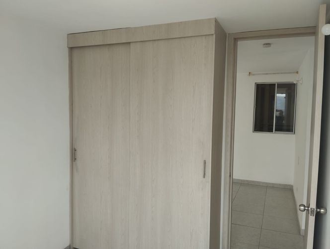 Apartamento de 3 alcobas en venta en Zona Industrial, Yumbo, 75 m² · foto 7 de 18