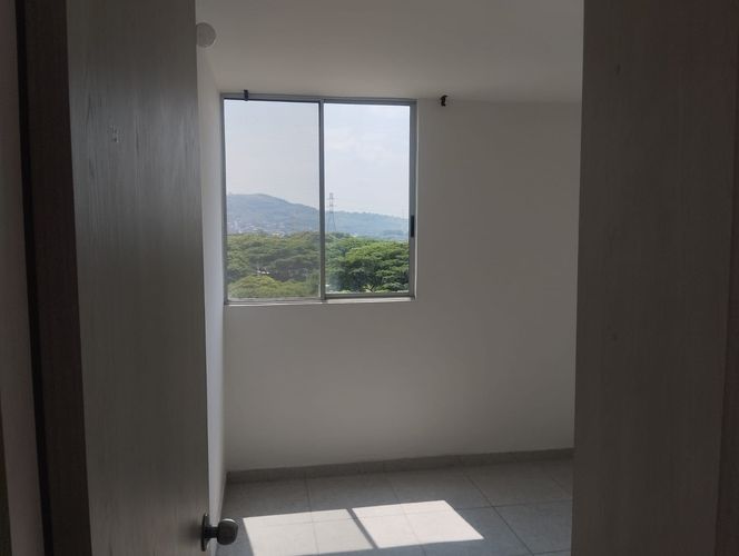 Apartamento de 3 alcobas en venta en Zona Industrial, Yumbo, 75 m² · foto 8 de 18