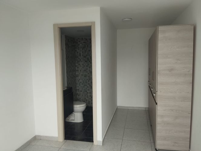 Apartamento de 3 alcobas en venta en Zona Industrial, Yumbo, 75 m² · foto 9 de 18