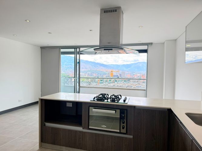 Apartamento de 3 alcobas en arriendo en El Poblado, Medellín, 100 m² · foto 13 de 18