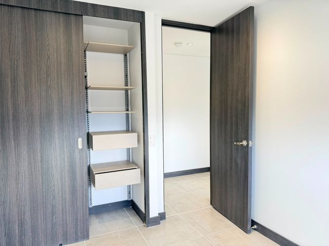 Apartamento de 3 alcobas en arriendo en El Poblado, Medellín, 100 m² · foto 16 de 18