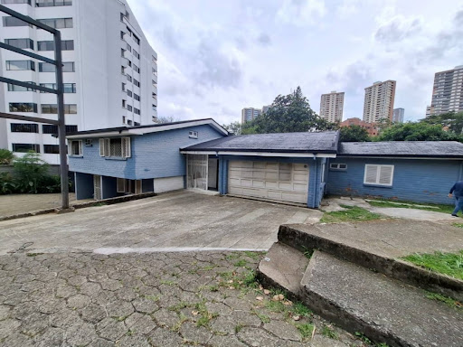 Casa en Arriendo en Loma Del Campestre, Medellín