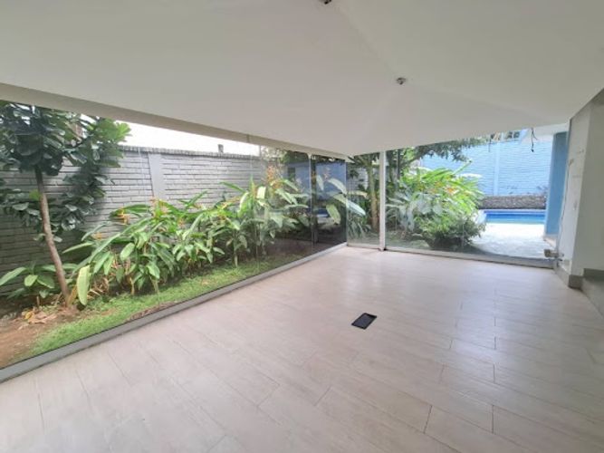 Casa de 6 alcobas en arriendo en Loma Del Campestre, Medellín, 300 m² · foto 22 de 24
