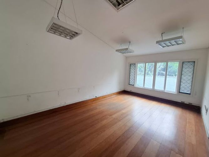 Casa de 6 alcobas en arriendo en Loma Del Campestre, Medellín, 300 m² · foto 24 de 24