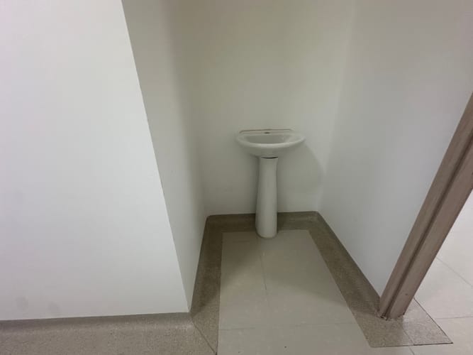 Local en venta en Fundadores, Armenia, 118 m² · foto 13 de 24