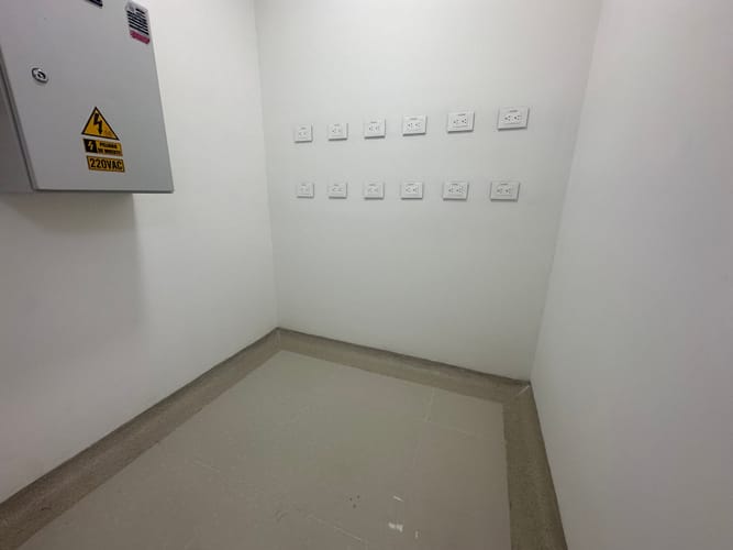 Local en venta en Fundadores, Armenia, 118 m² · foto 23 de 24