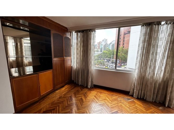 Apartamento en arriendo en Milla De Oro, Medellín · foto 3 de 15