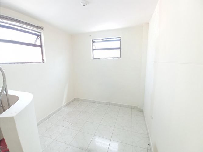 Casa de 6 alcobas en arriendo en Gerona, Medellín, 156 m² · foto 9 de 24