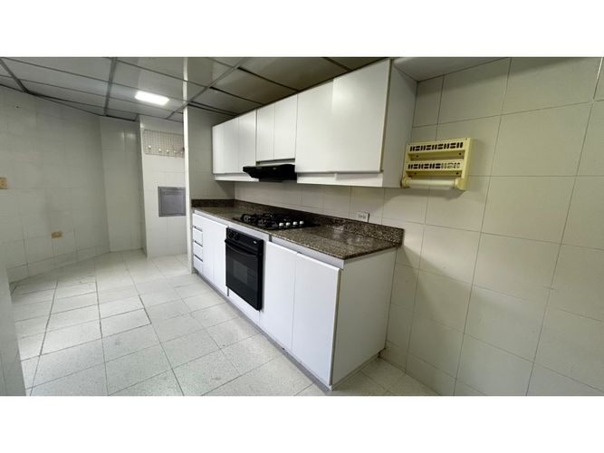 Apartamento en arriendo en Milla De Oro, Medellín · foto 6 de 15