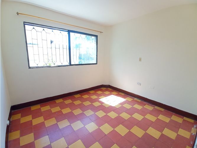 Casa de 6 alcobas en arriendo en Gerona, Medellín, 156 m² · foto 12 de 24