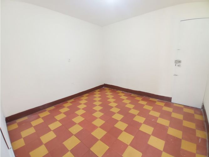 Casa de 6 alcobas en arriendo en Gerona, Medellín, 156 m² · foto 15 de 24