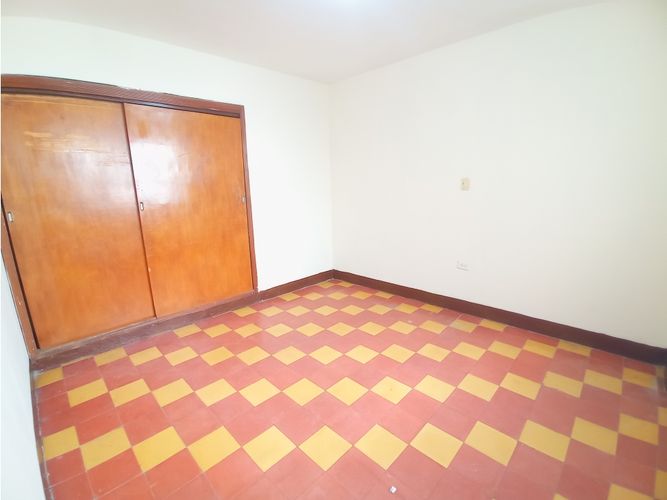 Casa de 6 alcobas en arriendo en Gerona, Medellín, 156 m² · foto 19 de 24