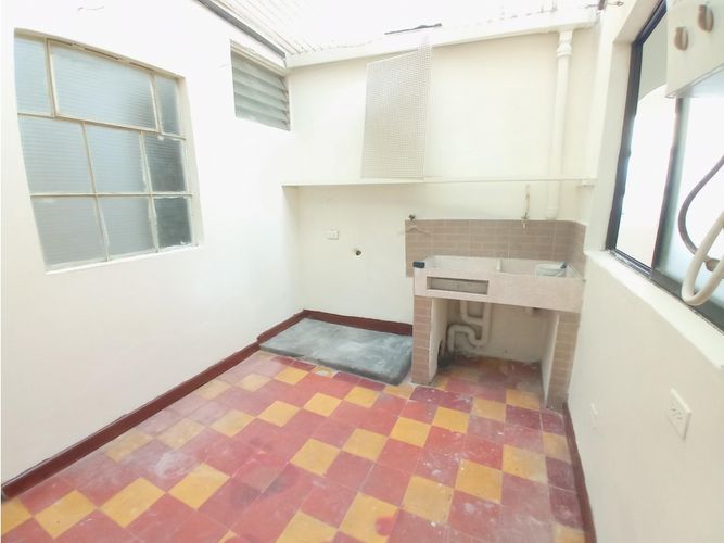 Casa de 6 alcobas en arriendo en Gerona, Medellín, 156 m² · foto 23 de 24