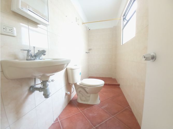 Casa de 6 alcobas en arriendo en Gerona, Medellín, 156 m² · foto 24 de 24