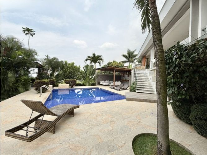 Casa de 4 alcobas en venta en Menga, Yumbo, 557 m² · foto 3 de 24