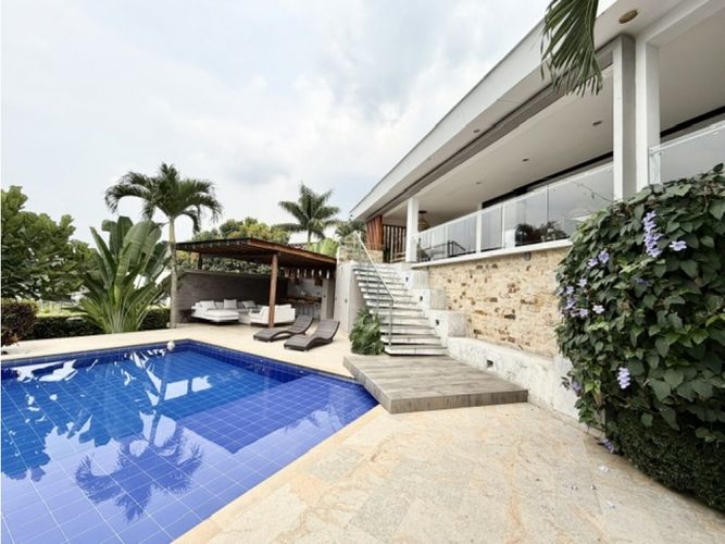 Casa de 4 alcobas en venta en Menga, Yumbo, 557 m² · foto 4 de 24