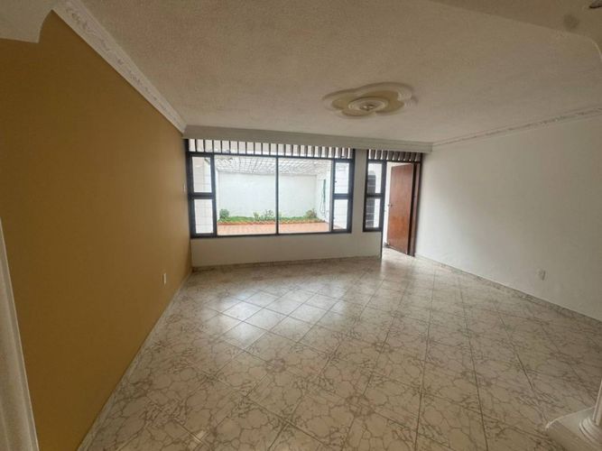 Casa de 4 alcobas en venta en El Prado, Bucaramanga, 325 m² · foto 3 de 24