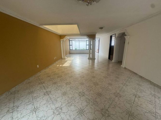 Casa de 4 alcobas en venta en El Prado, Bucaramanga, 325 m² · foto 4 de 24