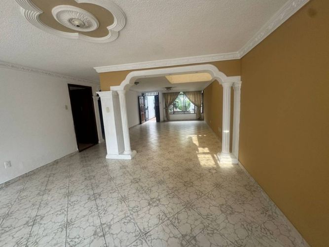Casa de 4 alcobas en venta en El Prado, Bucaramanga, 325 m² · foto 5 de 24