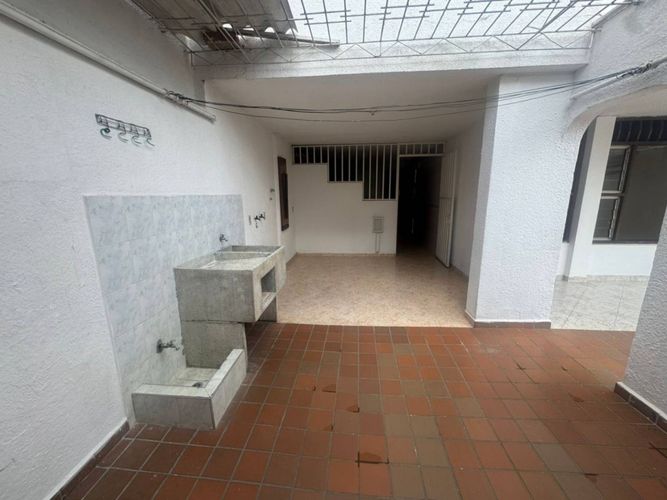 Casa de 4 alcobas en venta en El Prado, Bucaramanga, 325 m² · foto 10 de 24
